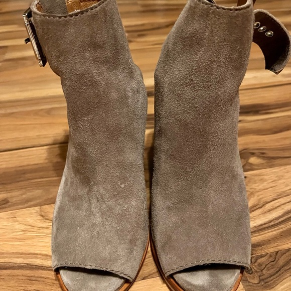 Jeffrey Campbell Brianna platform sandals …worn maybe twice - Picture 4 of 6